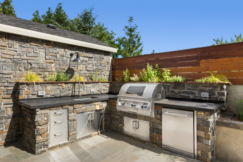 Outdoor Kitchen - The Dynamics of Taking Your Cooking Outside! 